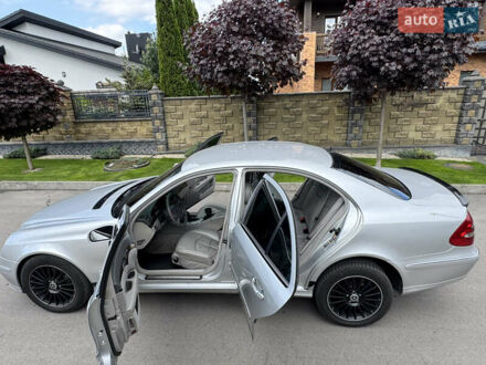 Мерседес Е-Класс 2003 в Ровно на Automoto.ua Серый Мерседес Е-Класс, объемом двигателя 3.22 л и пробегом 357 тыс. км за 6800 $, фото 1 на Automoto.ua