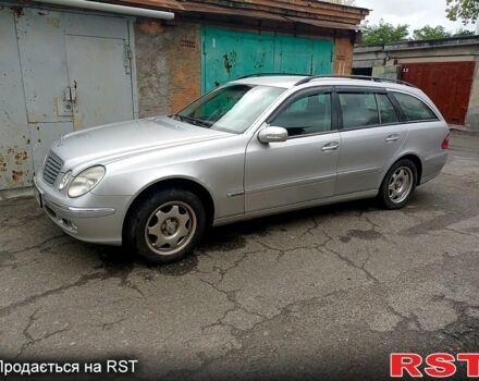 Мерседес Е-Класс 2003 в Киеве на Automoto.ua Серый Мерседес Е-Класс, объемом двигателя 2.1 л и пробегом 390 тыс. км за 4400 $, фото 1 на Automoto.ua