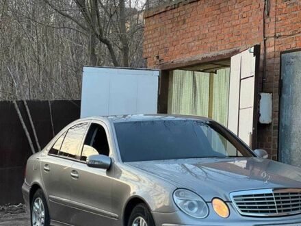 Мерседес Е-Класс 2003 в Киеве на Automoto.ua Серый Мерседес Е-Класс, объемом двигателя 2.7 л и пробегом 400 тыс. км за 6300 $, фото 1 на Automoto.ua