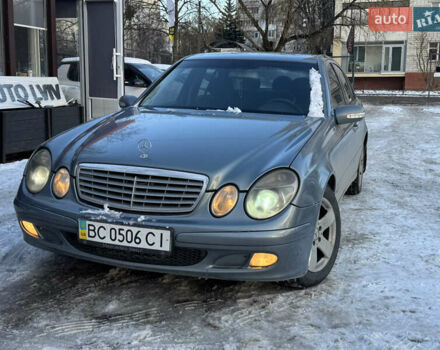 Серый Мерседес Е-Класс, объемом двигателя 2.2 л и пробегом 300 тыс. км за 5350 $, фото 1 на Automoto.ua