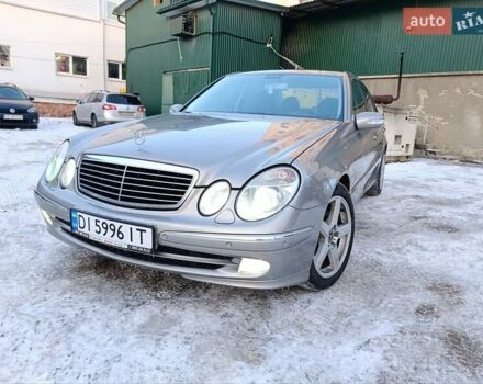 Серый Мерседес Е-Класс, объемом двигателя 3.2 л и пробегом 350 тыс. км за 7900 $, фото 1 на Automoto.ua