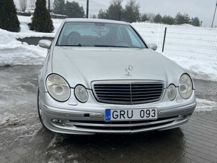 Сірий Мерседес Е-Клас, об'ємом двигуна 2.2 л та пробігом 350 тис. км за 2650 $, фото 1 на Automoto.ua