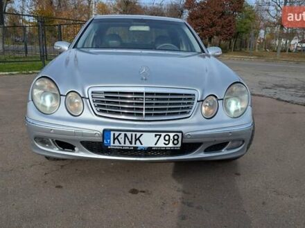 Серый Мерседес Е-Класс, объемом двигателя 2.2 л и пробегом 353 тыс. км за 3100 $, фото 1 на Automoto.ua