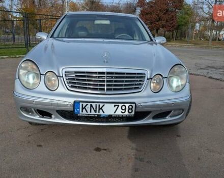 Серый Мерседес Е-Класс, объемом двигателя 2.2 л и пробегом 353 тыс. км за 3100 $, фото 1 на Automoto.ua