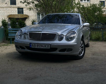 Серый Мерседес Е-Класс, объемом двигателя 2.2 л и пробегом 323 тыс. км за 6700 $, фото 1 на Automoto.ua