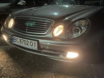 Сірий Мерседес Е-Клас, об'ємом двигуна 2.2 л та пробігом 445 тис. км за 6500 $, фото 1 на Automoto.ua