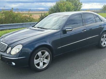 Серый Мерседес Е-Класс, объемом двигателя 2.69 л и пробегом 320 тыс. км за 7300 $, фото 1 на Automoto.ua