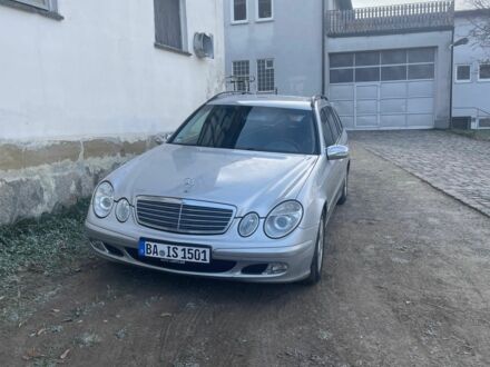 Сірий Мерседес Е-Клас, об'ємом двигуна 2.2 л та пробігом 400 тис. км за 3875 $, фото 1 на Automoto.ua