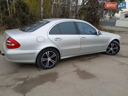 Мерседес Е-Класс 2004 в Гайсине на Automoto.ua Серый Мерседес Е-Класс, объемом двигателя 3.2 л и пробегом 296 тыс. км за 8200 $, фото 1 на Automoto.ua