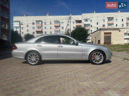 Мерседес Е-Класс 2004 в Чортков на Automoto.ua Серый Мерседес Е-Класс, объемом двигателя 3.22 л и пробегом 264 тыс. км за 9800 $, фото 1 на Automoto.ua