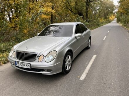 Мерседес Е-Класс 2004 в Хмельницком на Automoto.ua Серый Мерседес Е-Класс, объемом двигателя 3.2 л и пробегом 450 тыс. км за 6100 $, фото 1 на Automoto.ua