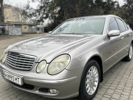 Серый Мерседес Е-Класс, объемом двигателя 1.8 л и пробегом 230 тыс. км за 6000 $, фото 1 на Automoto.ua