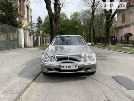 Сірий Мерседес Е-Клас, об'ємом двигуна 3.2 л та пробігом 240 тис. км за 7000 $, фото 1 на Automoto.ua