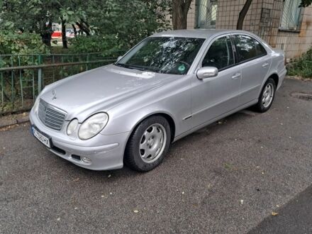 Серый Мерседес Е-Класс, объемом двигателя 3.2 л и пробегом 210 тыс. км за 5500 $, фото 1 на Automoto.ua