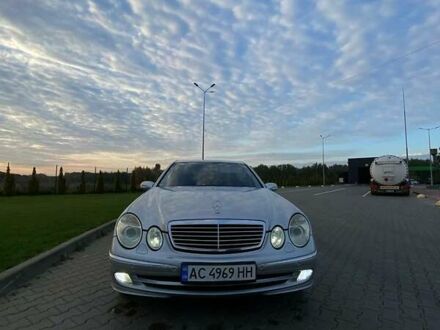 Мерседес Е-Класс 2004 в Луцке на Automoto.ua Серый Мерседес Е-Класс, объемом двигателя 3.2 л и пробегом 504 тыс. км за 7500 $, фото 1 на Automoto.ua