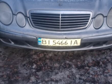 Мерседес Е-Клас 2004 у Полтаві на Automoto.ua Сірий Мерседес Е-Клас, об'ємом двигуна 3.2 л та пробігом 98 тис. км за 5500 $, фото 1 на Automoto.ua