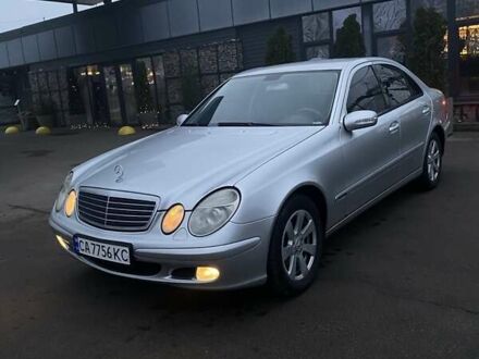Серый Мерседес Е-Класс, объемом двигателя 3.2 л и пробегом 302 тыс. км за 8250 $, фото 1 на Automoto.ua