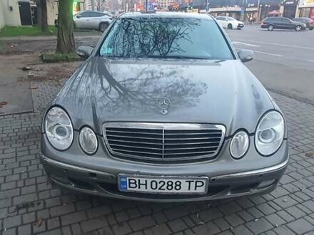 Серый Мерседес Е-Класс, объемом двигателя 1.8 л и пробегом 385 тыс. км за 5500 $, фото 1 на Automoto.ua