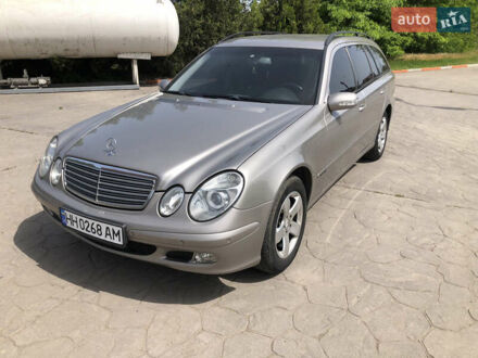 Мерседес Е-Класс 2004 в Черноморске (Ильичевске) на Automoto.ua Серый Мерседес Е-Класс, объемом двигателя 2.2 л и пробегом 365 тыс. км за 5750 $, фото 1 на Automoto.ua