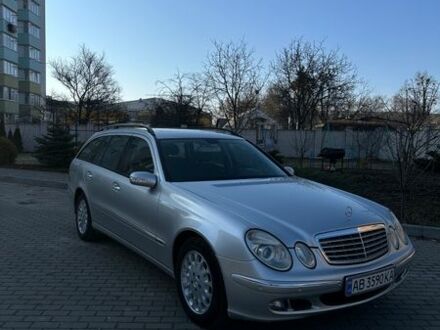 Серый Мерседес Е-Класс, объемом двигателя 2.1 л и пробегом 240 тыс. км за 7200 $, фото 1 на Automoto.ua