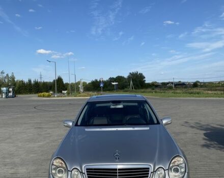 Мерседес Е-Клас 2004 у Червонограде на Automoto.ua Сірий Мерседес Е-Клас, об'ємом двигуна 2.7 л та пробігом 3 тис. км за 7800 $, фото 1 на Automoto.ua