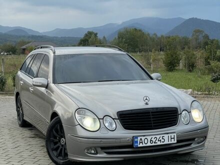 Мерседес Е-Класс 2005 в Хусте на Automoto.ua Серый Мерседес Е-Класс, объемом двигателя 3 л и пробегом 383 тыс. км за 7700 $, фото 1 на Automoto.ua