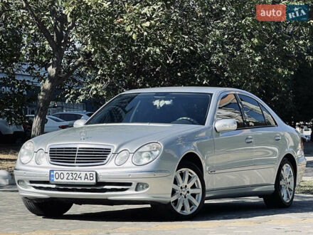 Сірий Мерседес Е-Клас, об'ємом двигуна 3 л та пробігом 300 тис. км за 7700 $, фото 1 на Automoto.ua