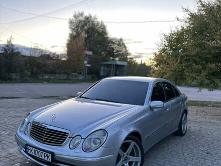 Сірий Мерседес Е-Клас, об'ємом двигуна 2.15 л та пробігом 370 тис. км за 8200 $, фото 1 на Automoto.ua