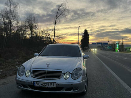 Мерседес Е-Класс 2005 в Львове на Automoto.ua Серый Мерседес Е-Класс, объемом двигателя 2.2 л и пробегом 430 тыс. км за 7150 $, фото 1 на Automoto.ua