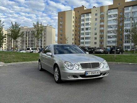 Мерседес Е-Класс 2005 в Виннице на Automoto.ua Серый Мерседес Е-Класс, объемом двигателя 1.8 л и пробегом 339 тыс. км за 6999 $, фото 1 на Automoto.ua
