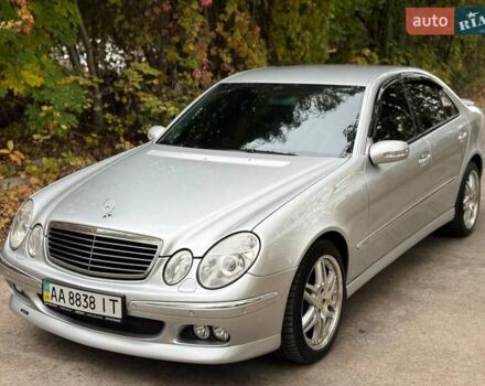 Мерседес Е-Класс 2005 в Киеве на Automoto.ua Серый Мерседес Е-Класс, объемом двигателя 3.5 л и пробегом 203 тыс. км за 9500 $, фото 1 на Automoto.ua