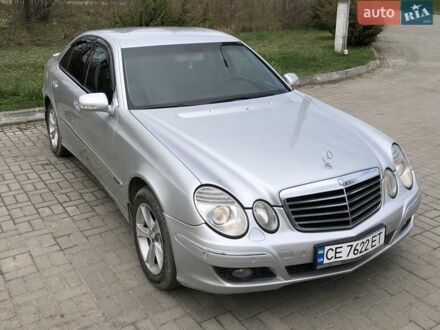 Мерседес Е-Класс 2005 в Черновцах на Automoto.ua Серый Мерседес Е-Класс, объемом двигателя 2.6 л и пробегом 270 тыс. км за 6600 $, фото 1 на Automoto.ua