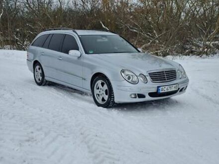 Серый Мерседес Е-Класс, объемом двигателя 2.2 л и пробегом 301 тыс. км за 6799 $, фото 1 на Automoto.ua