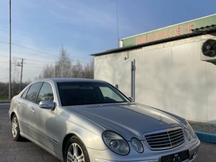 Серый Мерседес Е-Класс, объемом двигателя 2.2 л и пробегом 340 тыс. км за 3200 $, фото 1 на Automoto.ua
