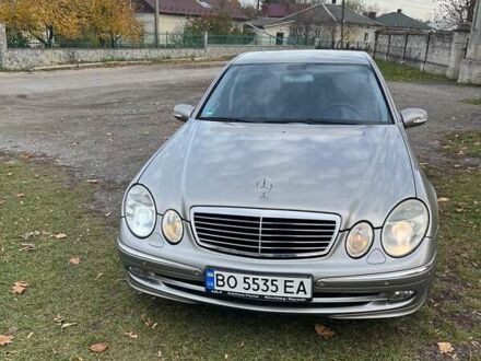 Серый Мерседес Е-Класс, объемом двигателя 3 л и пробегом 245 тыс. км за 10500 $, фото 1 на Automoto.ua