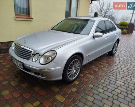 Серый Мерседес Е-Класс, объемом двигателя 1.8 л и пробегом 172 тыс. км за 7500 $, фото 1 на Automoto.ua