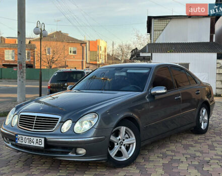 Серый Мерседес Е-Класс, объемом двигателя 3 л и пробегом 358 тыс. км за 8500 $, фото 1 на Automoto.ua