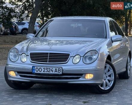 Серый Мерседес Е-Класс, объемом двигателя 2.99 л и пробегом 300 тыс. км за 8999 $, фото 1 на Automoto.ua
