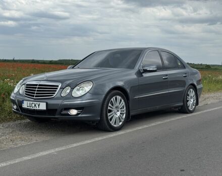 Серый Мерседес Е-Класс, объемом двигателя 2.1 л и пробегом 270 тыс. км за 11900 $, фото 1 на Automoto.ua
