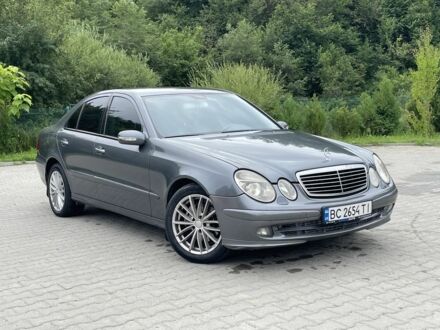 Мерседес Е-Клас 2006 у Самборе на Automoto.ua Сірий Мерседес Е-Клас, об'ємом двигуна 3 л та пробігом 250 тис. км за 7200 $, фото 1 на Automoto.ua