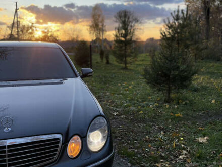 Сірий Мерседес Е-Клас, об'ємом двигуна 2.99 л та пробігом 295 тис. км за 9400 $, фото 1 на Automoto.ua
