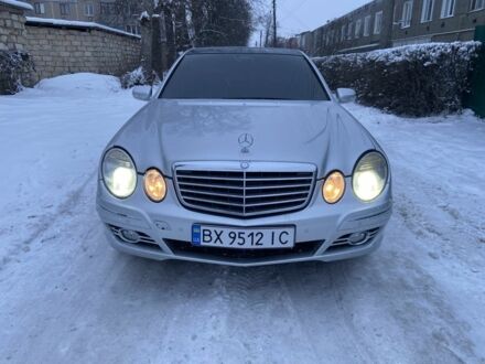 Сірий Мерседес Е-Клас, об'ємом двигуна 2.1 л та пробігом 300 тис. км за 7250 $, фото 1 на Automoto.ua