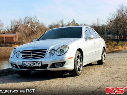 Мерседес Е-Клас 2006 у Кривому Розі на Automoto.ua Сірий Мерседес Е-Клас, об'ємом двигуна 3.5 л та пробігом 255 тис. км за 8500 $, фото 1 на Automoto.ua
