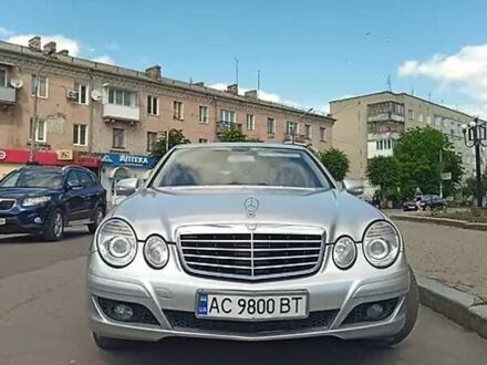 Мерседес Е-Класс 2006 в Нововолынск на Automoto.ua Серый Мерседес Е-Класс, объемом двигателя 2.15 л и пробегом 318 тыс. км за 8700 $, фото 1 на Automoto.ua