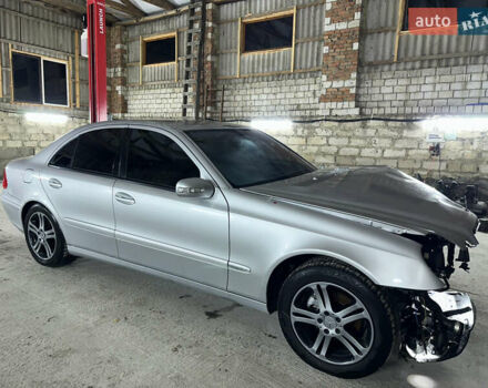 Сірий Мерседес Е-Клас, об'ємом двигуна 1.8 л та пробігом 373 тис. км за 2950 $, фото 1 на Automoto.ua