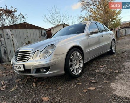 Сірий Мерседес Е-Клас, об'ємом двигуна 1.8 л та пробігом 240 тис. км за 9700 $, фото 1 на Automoto.ua