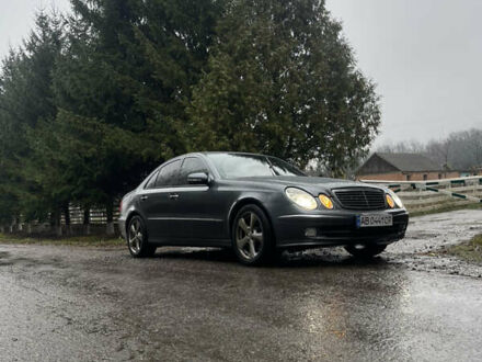 Сірий Мерседес Е-Клас, об'ємом двигуна 3 л та пробігом 295 тис. км за 9000 $, фото 1 на Automoto.ua