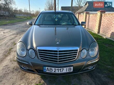 Мерседес Е-Класс 2006 в Бару на Automoto.ua Серый Мерседес Е-Класс, объемом двигателя 1.8 л и пробегом 340 тыс. км за 7999 $, фото 1 на Automoto.ua