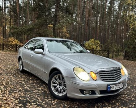 Серый Мерседес Е-Класс, объемом двигателя 2.1 л и пробегом 441 тыс. км за 4300 $, фото 1 на Automoto.ua