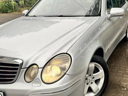 Серый Мерседес Е-Класс, объемом двигателя 3 л и пробегом 244 тыс. км за 8500 $, фото 1 на Automoto.ua
